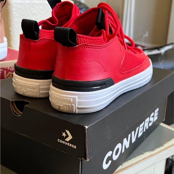 Converse Mens Red Sneakers - Picture 1 of 2
